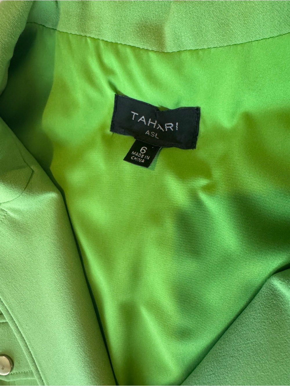 Tahari ASL Lime Green Sleeveless Cargo Pocket Dress with Gold Hardware - Picture 6 of 7